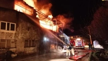Bartın'da sanayi sitesinde yangın: 2 iş yeri zarar gördü