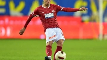 Bartuğ Elmaz, Sivasspor’a veda etti