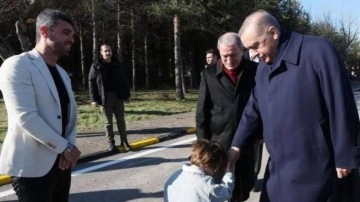 Cumhurbaşkanı Erdoğan&rsquo;dan elini öpen Zayn Sofuoğlu&rsquo;na harçlık