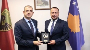Baykar Genel Müdürü Haluk Bayraktar'a, Kosova’da üstün hizmet madalyası verildi
