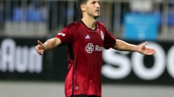 Beşiktaş'tan, Salih Uçan'a yeni sözleşme