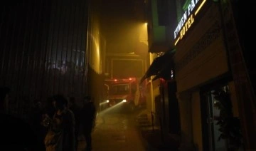Beyoğlu’nda 2 katlı gece kulübünde korkutan yangın!