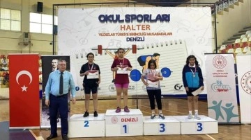 Bilecikli Genç Sporcu Okul Sporları Yıldızlar Halter Türkiye Şampiyonasında Altın Madalya Kazandı