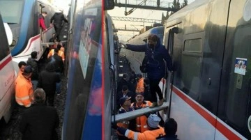 Bir garip olay! İZBAN arızalandı, yolcular kalasla tren değiştirdi