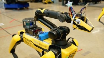 Boston Dynamics Robotu Spot, Konuşmaya Başladı! - Webtekno