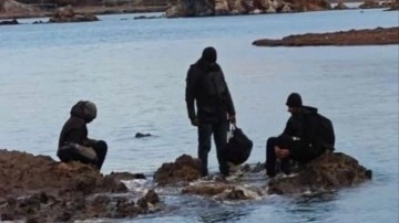 Botları batan göçmenler Deniz Polisine yakalandı!