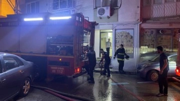 Bursa'da apartmanda çıkan yangın söndürüldü