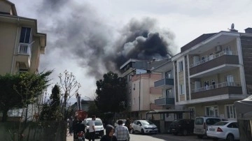 Bursa'da çatı katı yangını hasara yol açtı.