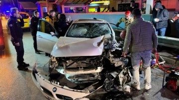 Bursa'da feci kaza: Otomobil paramparça oldu!