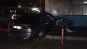 Bursa'da lüks araç kontrolden çıktı 3 kişi öldü 1 kişi ağır yaralı
