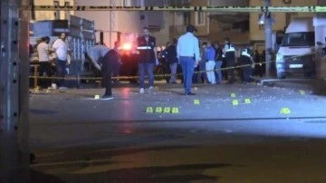 Bursa&rsquo;da taşlı bıçaklı kavgada 2 polis, 2 bekçi ve 2 çalışan yaralandı