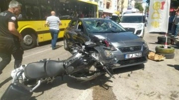 Bursa'da yunus polisleri ile otomobil çarpıştı: 2 polis yaralandı