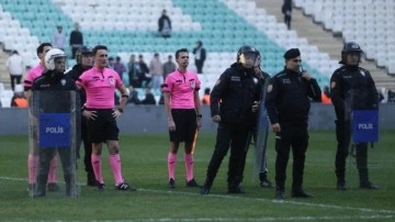 Bursaspor-Diyarbekirspor maçında ortalık karıştı: Maçın son anında 5 kırmızı kart çıktı