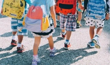 'Büyük okul ayakkabısı' çocukların dengesini bozuyor
