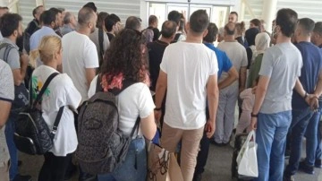 Büyük şok yaşadılar! Türk Hava Yolları kapı arızalı diyerek yolcuların bir kısmını uçağa almadı