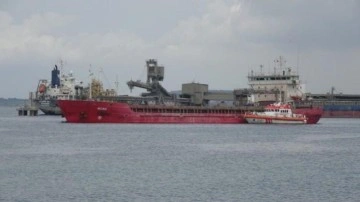 Çanakkale Boğazı'nda karaya oturan gemi yüzdürüldü