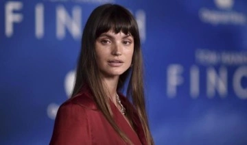 Cannes ödüllü 'Hüzün Üçgeni' filminin başrol oyuncusu Charlbi Dean hayatını kaybetti