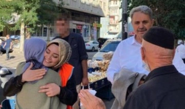 Çanta ve şemsiye skandalının ardından AKP’li başkan koruma polisine parti broşürü taşıttı