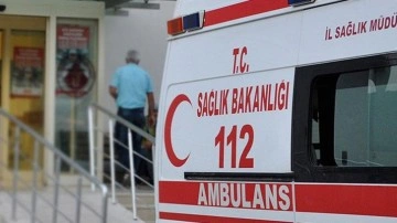 Çekmeköy'de evinde mahsur kalan 2 hasta kadın kurtarıldı