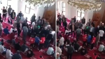 Cemaat, camide siyasi propaganda yaptığı iddia edilen imamın üzerine yürüdü