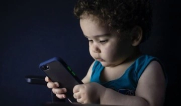 Cep telefonu kullanımı 'obeziteye' davetiye çıkarıyor!
