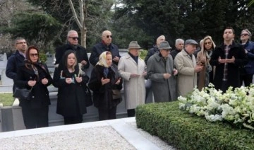 Çetin Emeç mezarı başında anıldı: 'Tepeden tırnağa pür bir gazeteciydi'