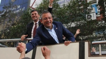 CHP Genel Başkanı Özgür Özel seçim çalışmalarını Manisa’da sonlandırdı