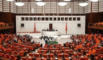 CHP’nin seçimlerde parmak boyası kullanılması için verdiği teklif AKP ve MHP oylarıyla reddedildi