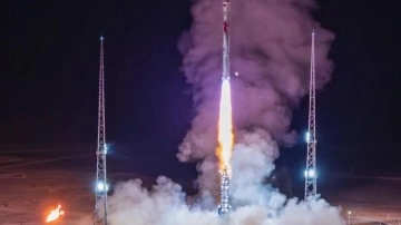 Çin için dönüm noktası... Dünyanın ilk metan roketi Zhuque 2 Y uzaya fırlatıldı!