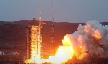Çin, PIESAT-1 takım uydusunu uzaya fırlattı