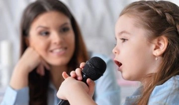 Çocuğun şarkı söylerken zorlanması, 'ses bozukluğuna' işaret edebilir