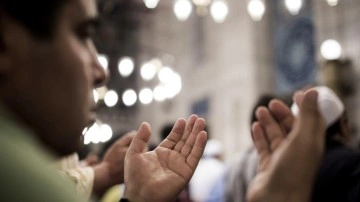 Cuma selası okunurken duaların kabul olması için okunan dua
