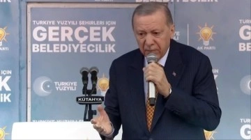 Cumhurbaşkanı Erdoğan, alandaki gençlerden birine kızdı: Önce dinlemesini öğren