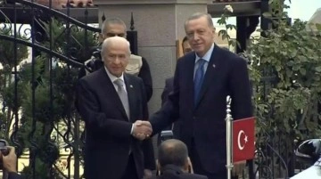 Cumhurbaşkanı Erdoğan, Bahçeli arasındaki kritik görüşme başladı