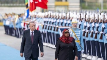 Cumhurbaşkanı Erdoğan'dan, Tanzanya Cumhurbaşkanı Hassan'a resmi törenli karşılama