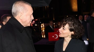 Cumhurbaşkanı Erdoğan İngiltere'de ödül kazanan eseri inceledi