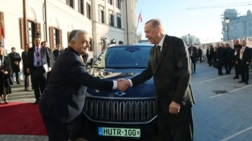 Cumhurbaşkanı Erdoğan, Macaristan Başbakanı ile görüştü, TOGG hediye etti!