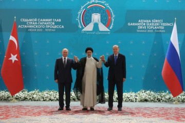 Cumhurbaşkanı Erdoğan, Türkiye-İran-Rusya Üçlü Zirvesi'nin açılışında konuştu: (1)