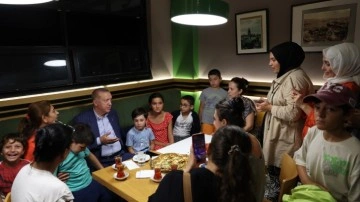 Cumhurbaşkanı Erdoğan'ın pastane ziyareti vatandaşları şaşırttı