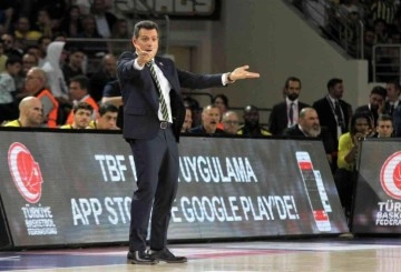 Cumhurbaşkanlığı Kupası'nda Fenerbahçe Başantrenörü İtudis'in çıldırdığı anlar