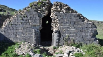 Defineciler Gürcü Kilisesini tarumar etti! Define için Kiliseyi yıktılar