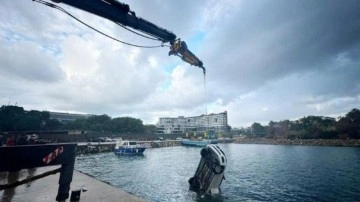 Denize düşen otomobildeki 2 kişi hayatını kaybetti