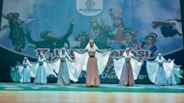 Denizli'de 17. Uluslararası Halk Dansları Festivali'nin galası yapıldı