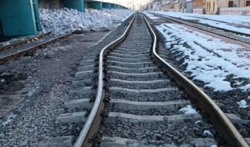 Deprem Adıyaman'daki tren raylarını büktü