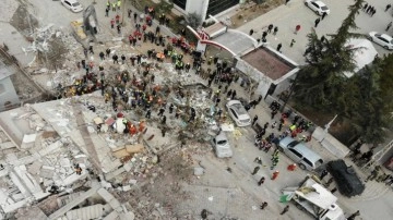 Deprem bölgesinde bir ayda 16 bin artçı deprem meydana geldi
