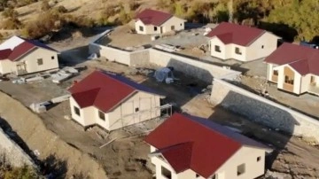 Deprem bölgesindeki çelik köy evleri 6 Şubat'ta teslim edilecek