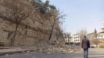 Deprem tarihi yapılara da zarar verdi! Kahramanmaraş Kalesi'nde çökmeler oluştu