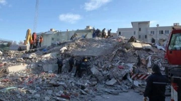 Depremde 72 kişinin öldüğü otele ilişkin dava devam ediliyor
