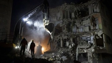 Depremde yıkılan binalarla ilgili soruşturma!120 şüpheli tutuklandı