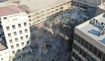Depremde yıkılan Kazancı Otel'in sahibine gözaltı